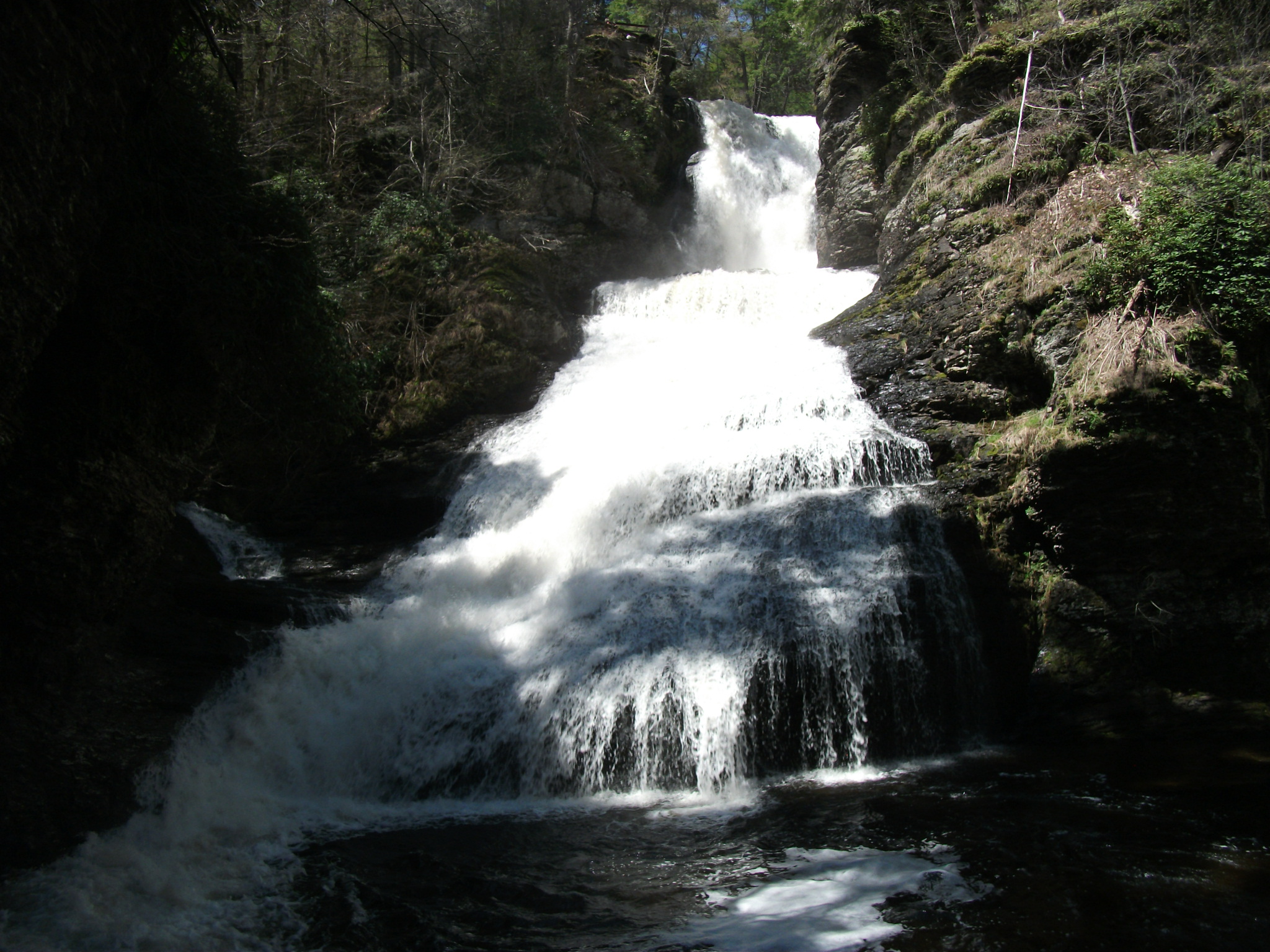Dingmans Falls in fall or cool-weather visit