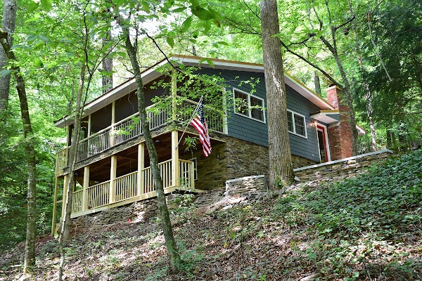 Long Mountain Lodge Bed and Breakfast Inn