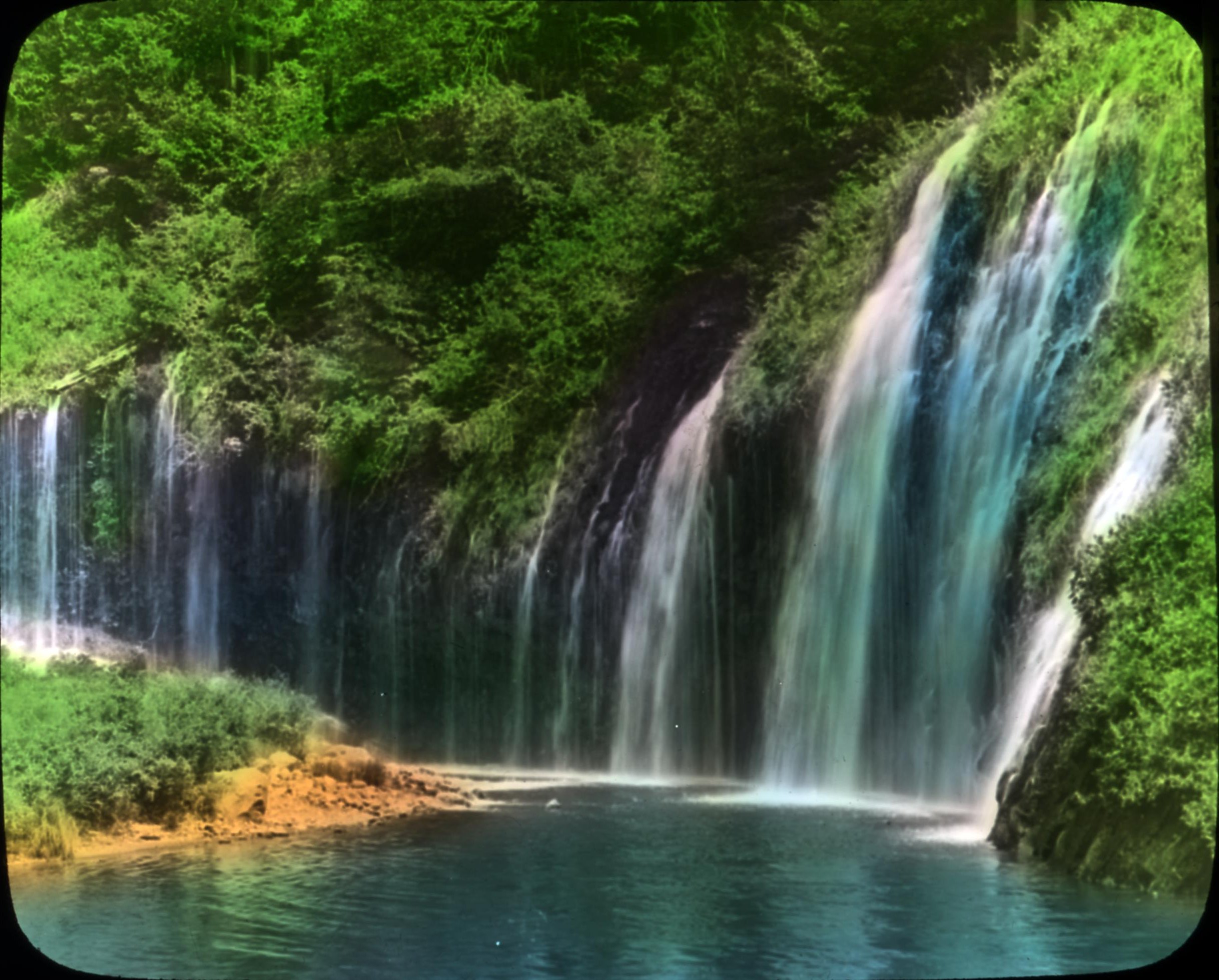 Mossbrae Falls in fall or cool-weather visit