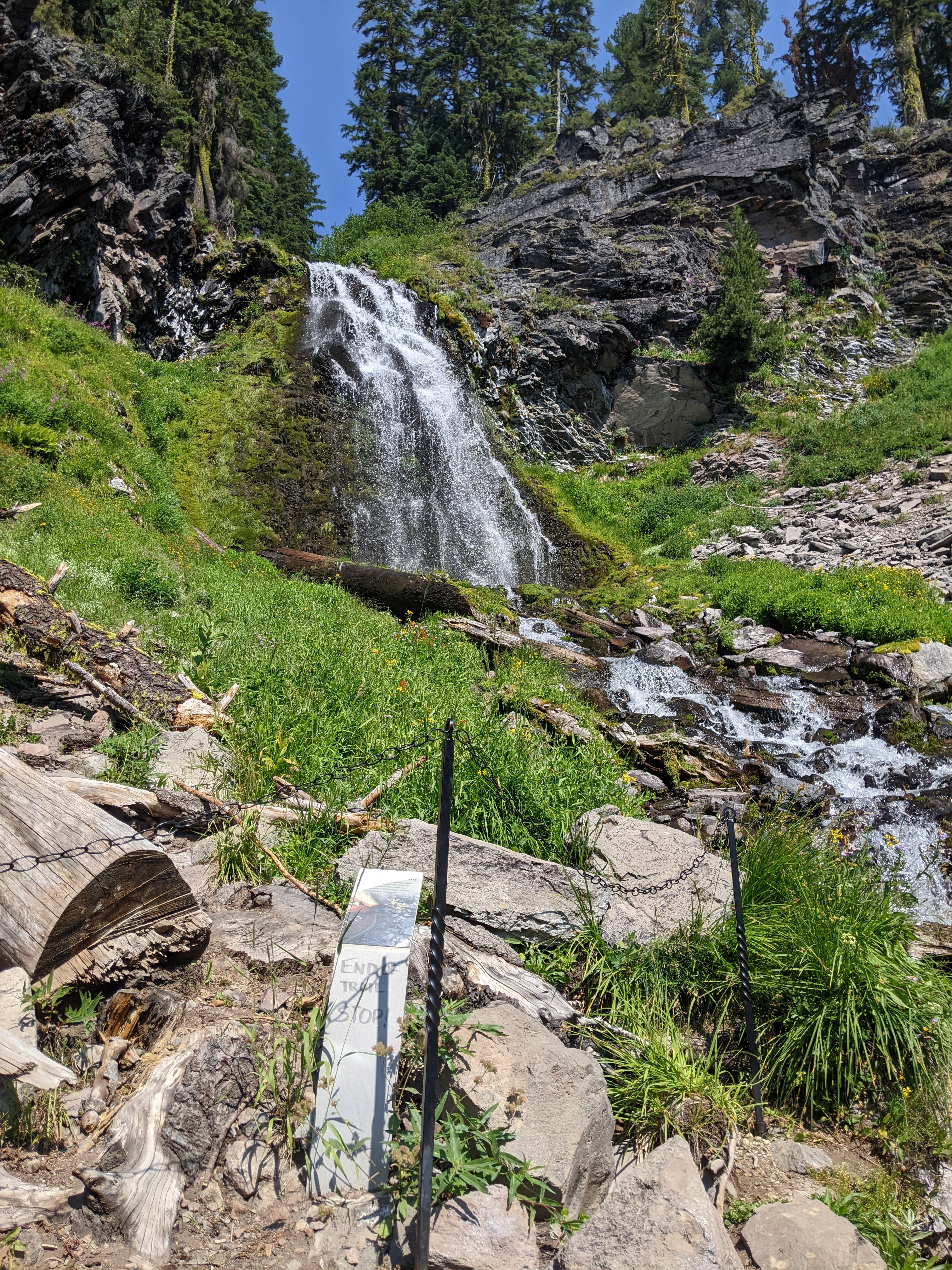 Plaikni Falls waterfall view
