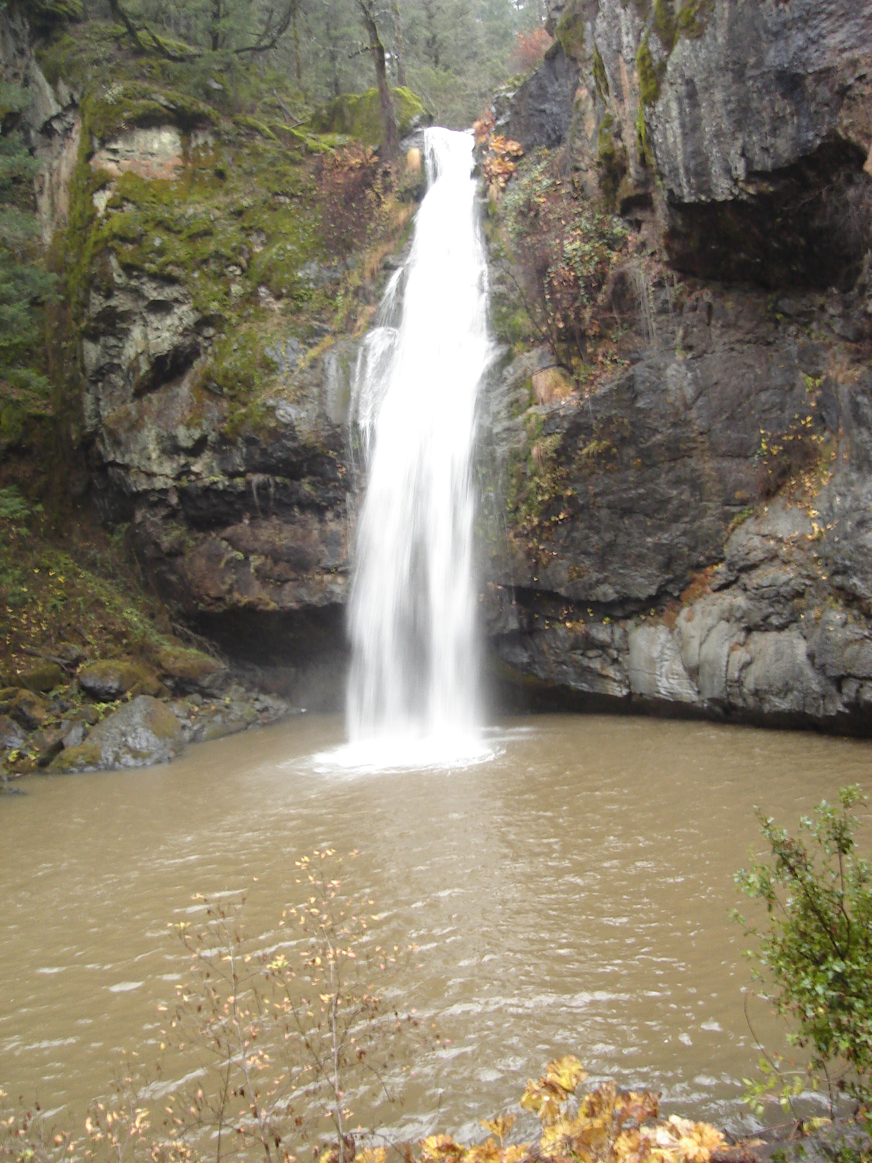 Potem Falls Potem Falls waterfall in California
