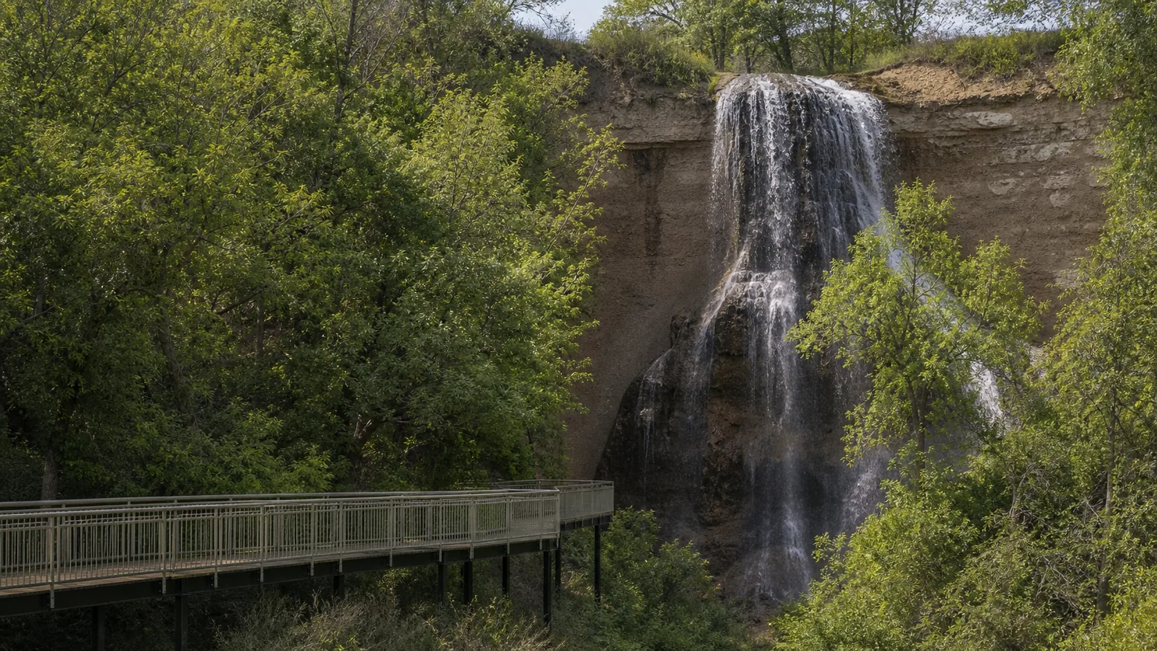 Smith Falls waterfall guide