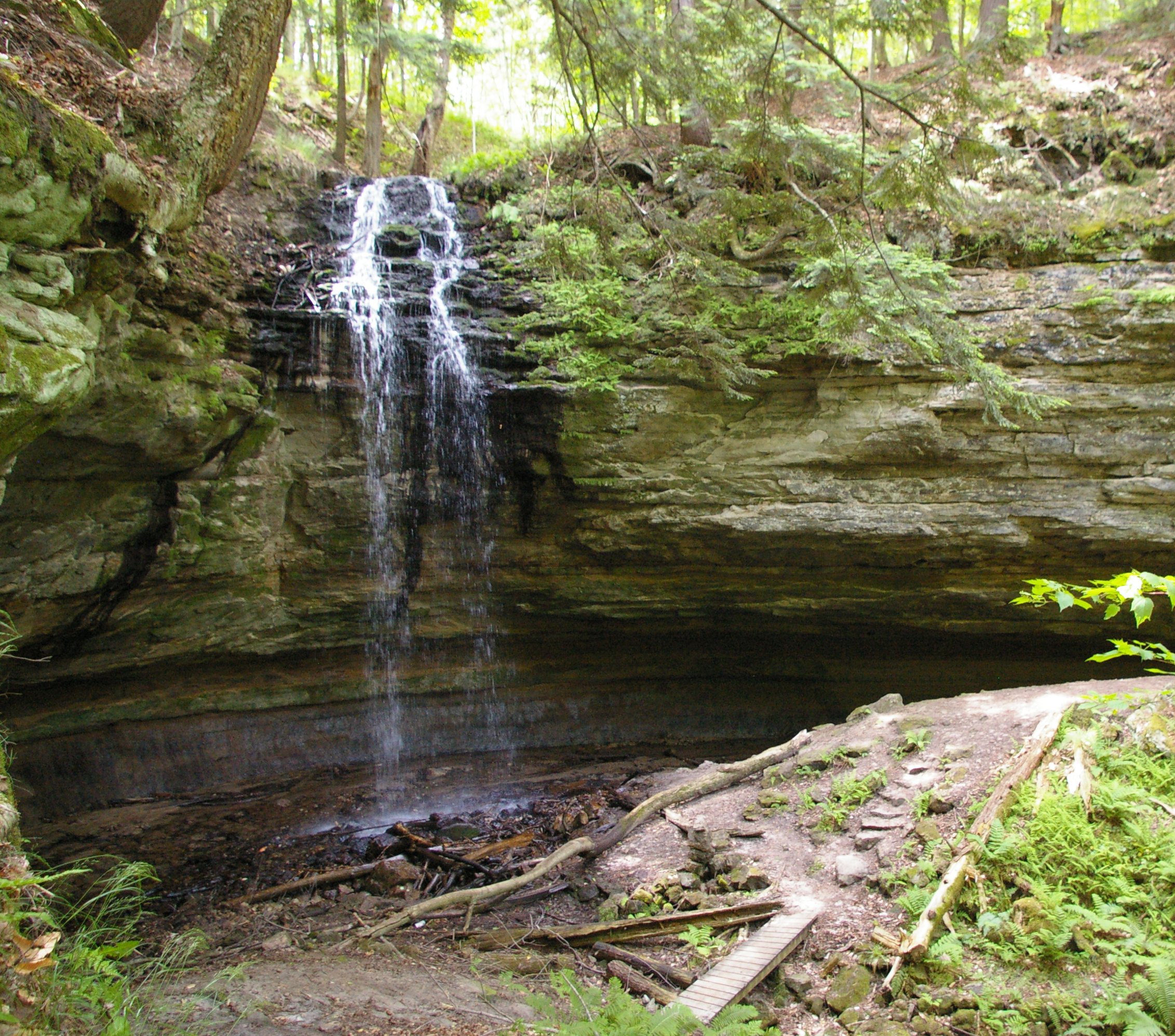 Tannery Falls waterfall view