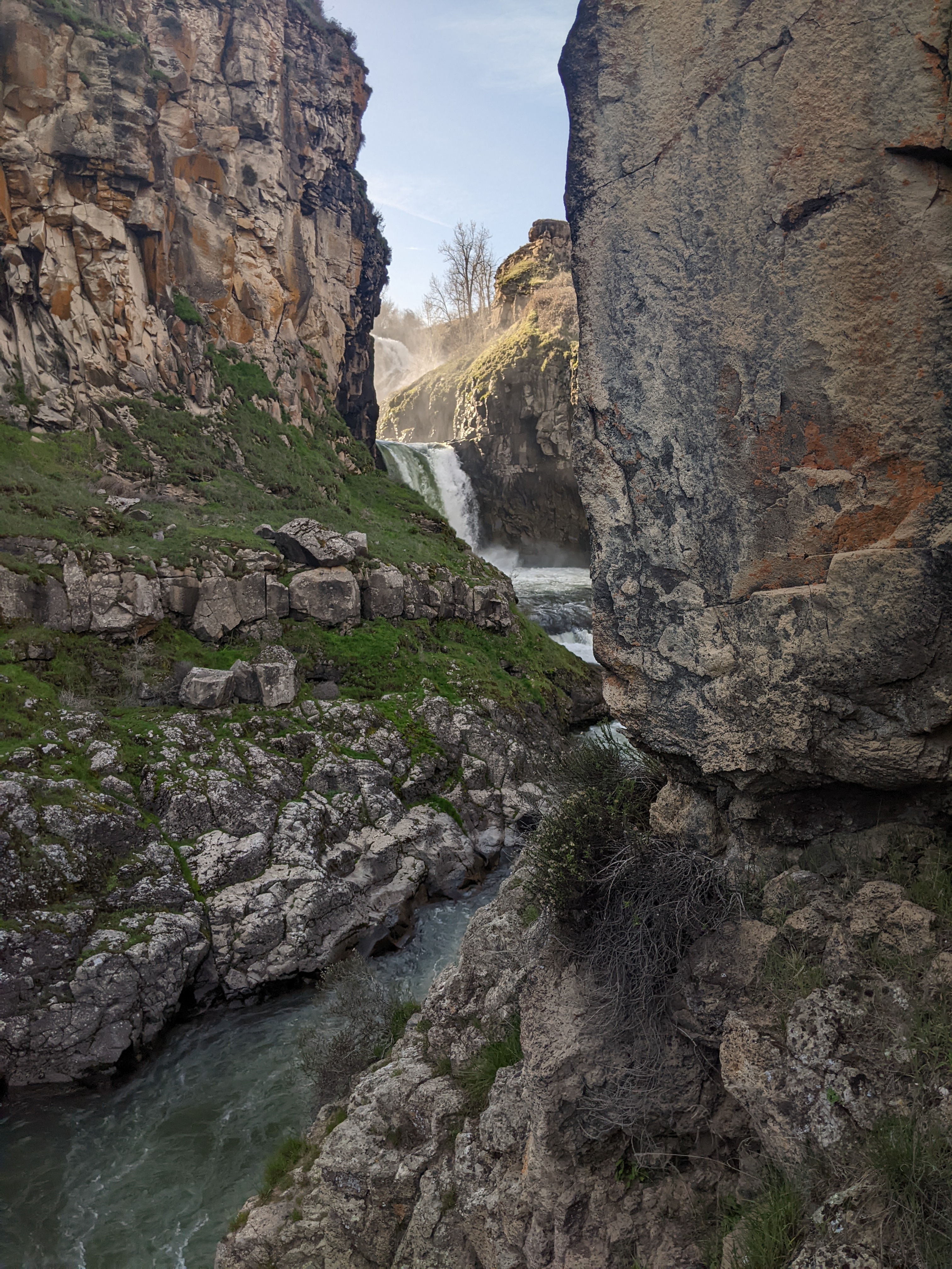 White River Falls in fall or cool-weather visit